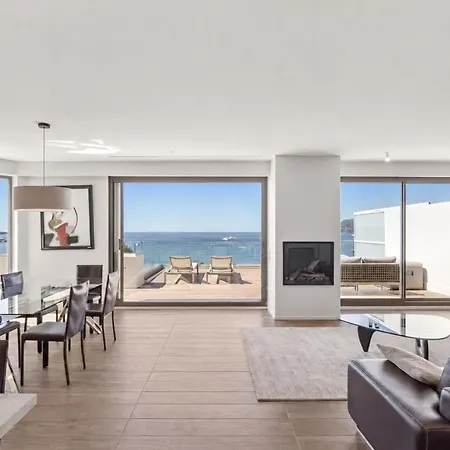Appartement Ref 2081 - Croisette - Sea View For Rent Cannes
